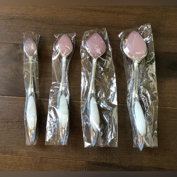 Brand new PUR silicone makeup applicators brushes set - Picture 2 of 6